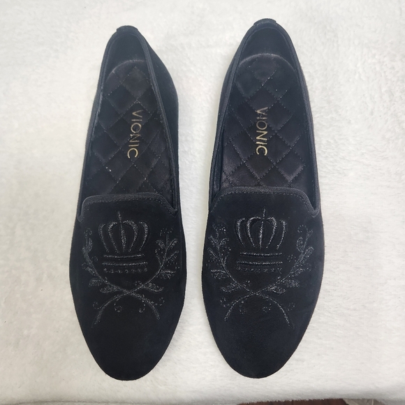 Vionic Elegant Black Embroidered Flats - Picture 1 of 7